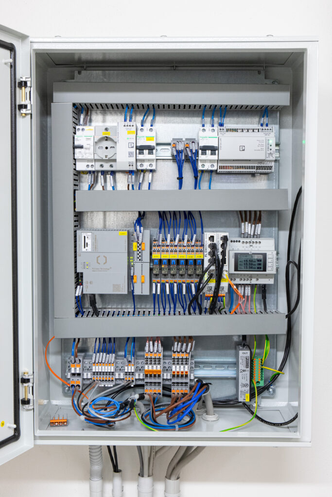 Solution from STE Energy and Phoenix Contact with PLCnext Control