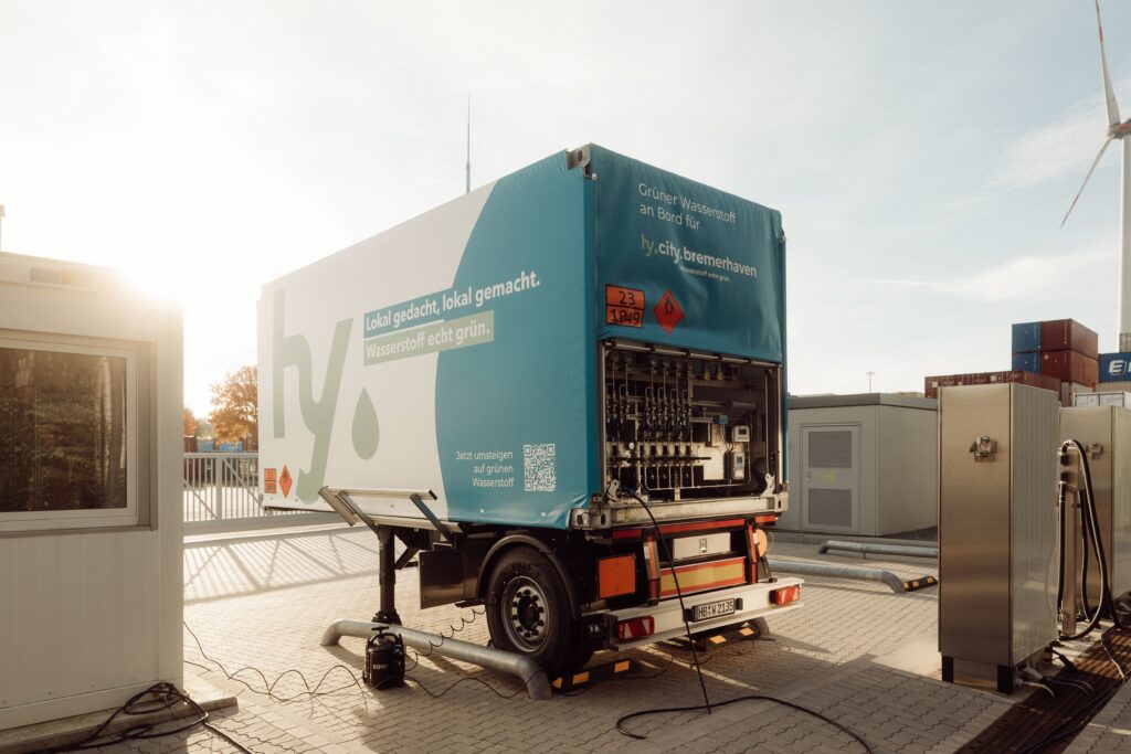 Hydrogen Storage Truck HyCityBremerhaven Hydrogen fueling Station
